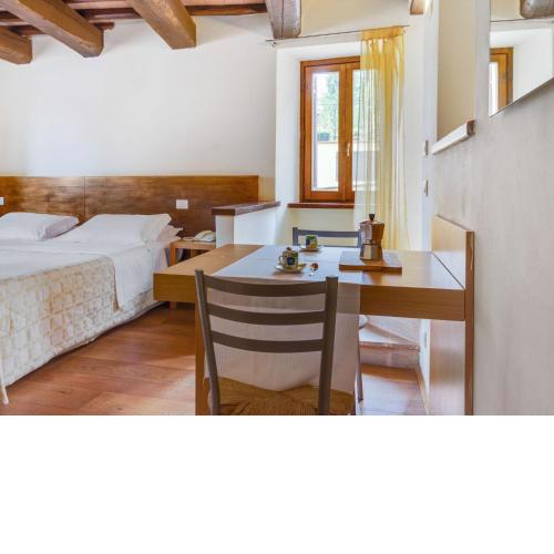 Heavenly Holiday Home in Folignio with Whirlpool