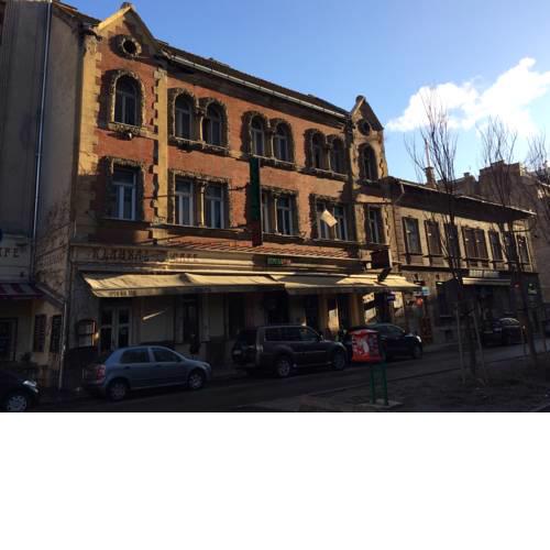 Hedonist Lodge 1