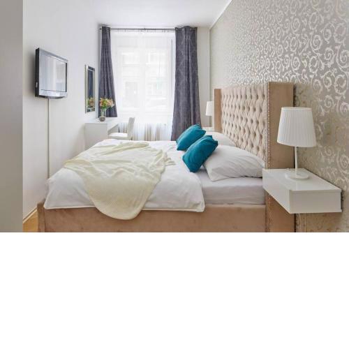 Helen Homestay Flora