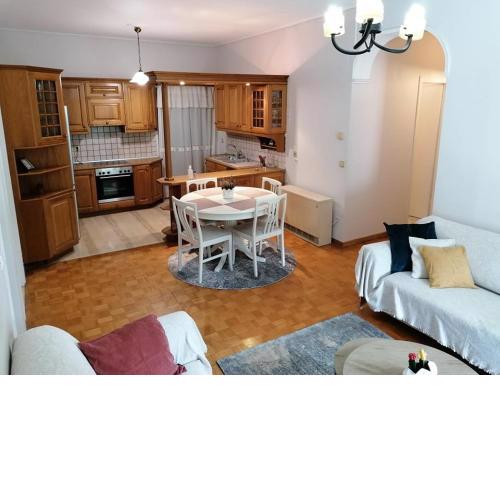 Helena Aparment