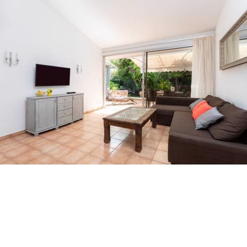 Hemeras Boutique Homes - bungalow with private garden 5min from the beach