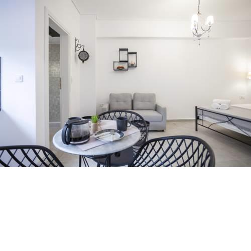 Hephaestus luxury flat Psyrri square