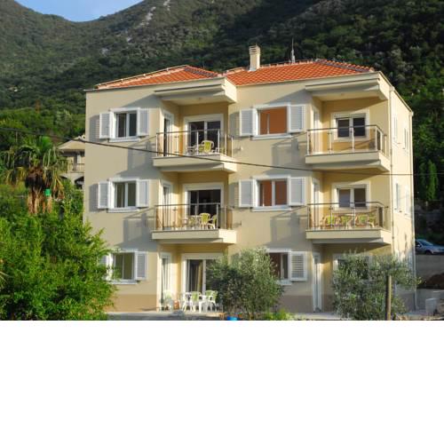 Hera Apartment