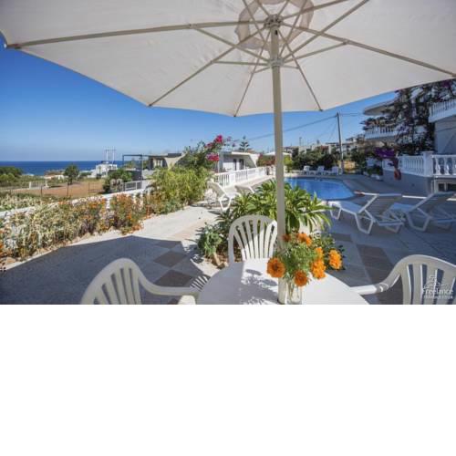 Heraklion Apartment Sleeps 7