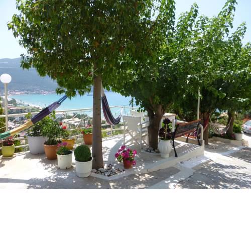 Heras Garden