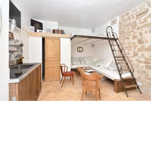 Heritage district 4 people loft style