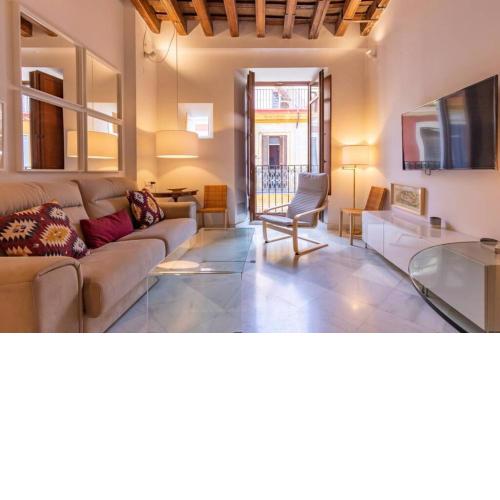Hernando Colon Deluxe Suite by Valcambre