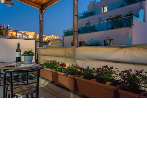 Hidden gem studio w/ balcony and Acropolis view