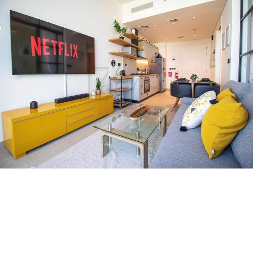 High-End 1BR at Collective with Burj Al Arab Views