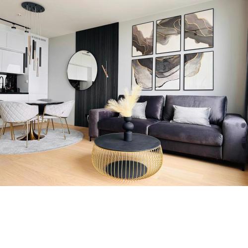 high-end apartment close to metro and uno-city with e-parking