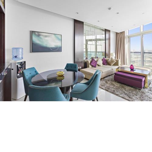 High Floor - Premium 1BR - Canal View