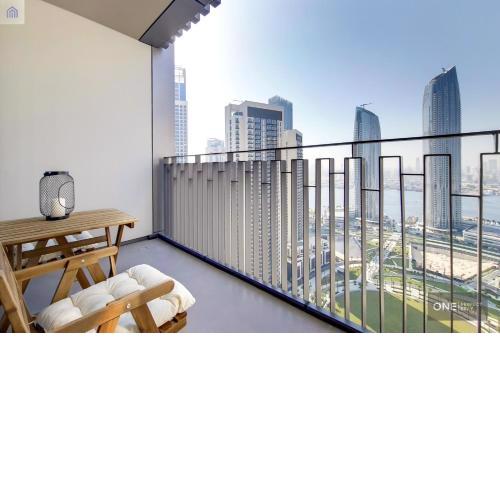 High Floor - Stunning Location - Canal View