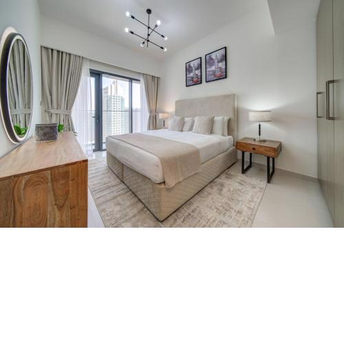 High Rise Luxury 2 BR Apt in Burj Royale, Downtown