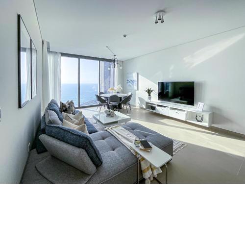 HiGuests - Breathtaking Ain Dubai Panoramic View From Terrace