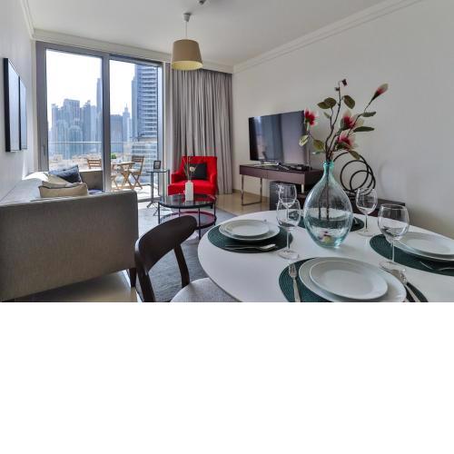 HiGuests - Charming Apt near Burj Khalifa and Dubai Fountain