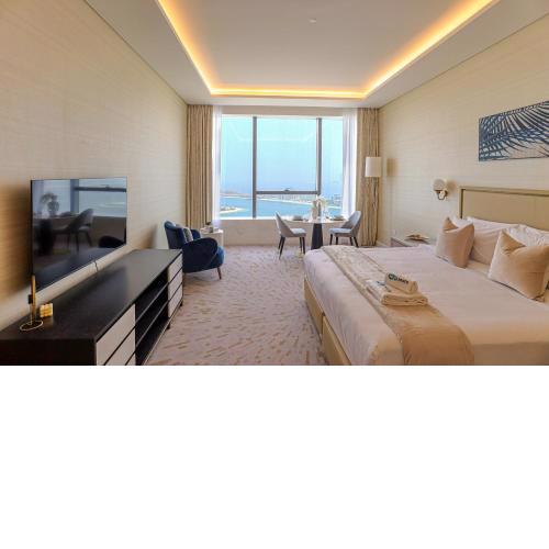 HiGuests - Charming Studio with Beach Views & Infinity Pool