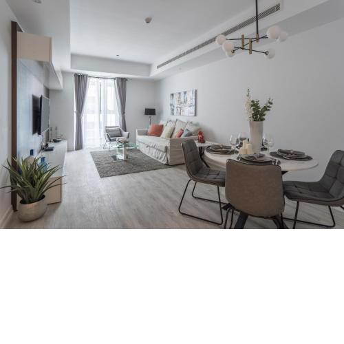 HiGuests - Cloudy Apt, 10-min walk to Dubai Harbor