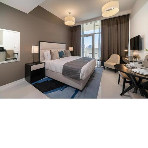 HiGuests - Elegant Studio with Pool and Private Balcony