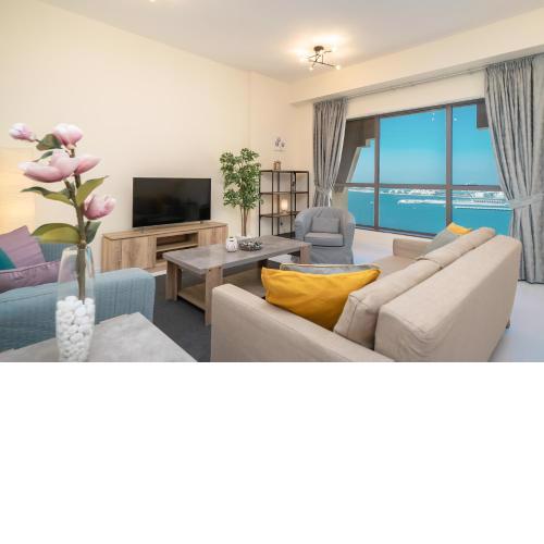 HiGuests - Fantastic Sea Views Apt in JBR by the Beach