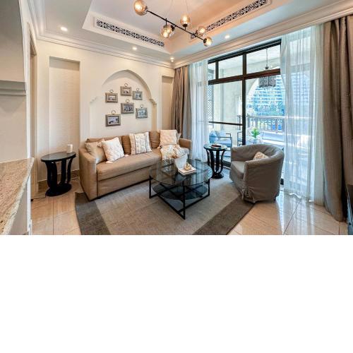 HiGuests - Glamorous Apt With Partial Views of Burj Khalifa
