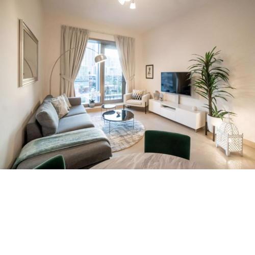 HiGuests - Incredible Apart with Exclusive Waterfront Views