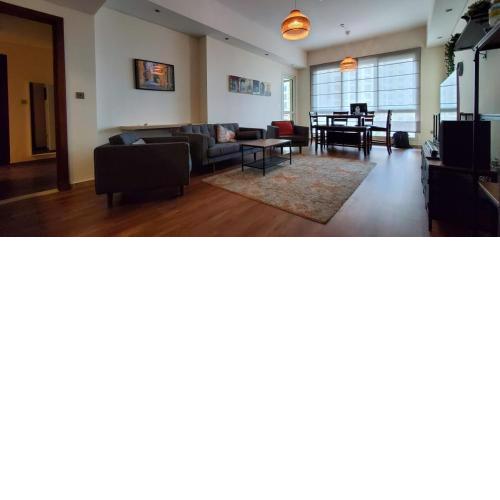 HiGuests - Mesmerizing Apt With Beach Access in Palm Jumeirah