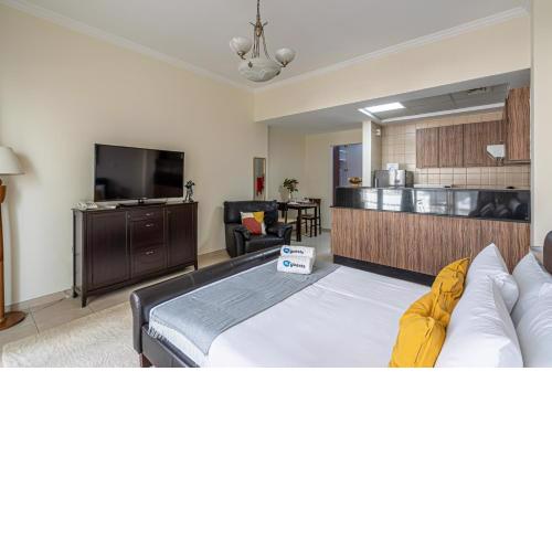 HiGuests - Spacious Studio With City Views Near Dubai Mall