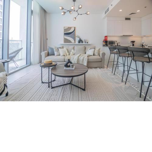 HiGuests - Step Into Heaven In This Lakeside Apartment