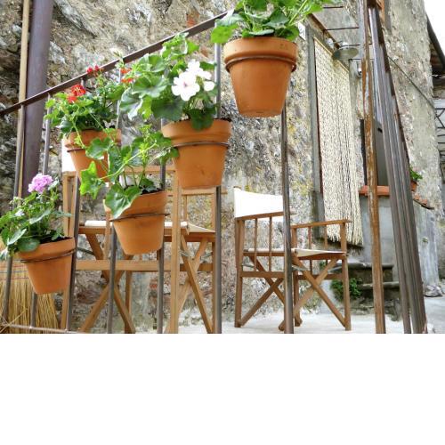 Hill View Holiday Home in Bagni di Lucca with Terrace Garden