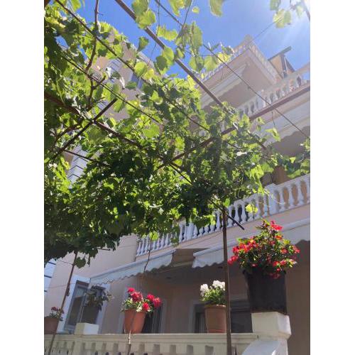 Himara Apartments