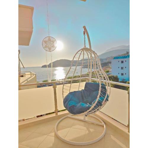 Himara seaside apartment