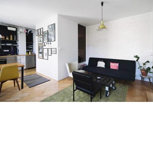 Hip & Luxurious Apartment in the City Center