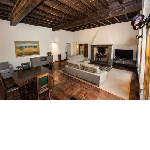 Historical apartment in the center of Gravedona - Larihome