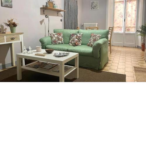 Historical Duomo Apartment Alba