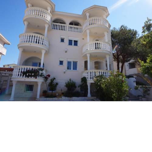 Hodak Apartment