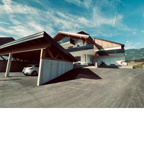 Holiday Apartment in Saalfelden with Terrace