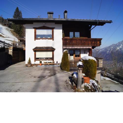 Holiday apartment near the ski area