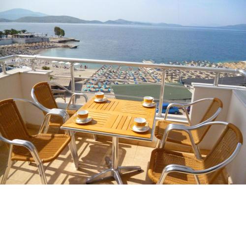 Holiday apartment on the sea shore