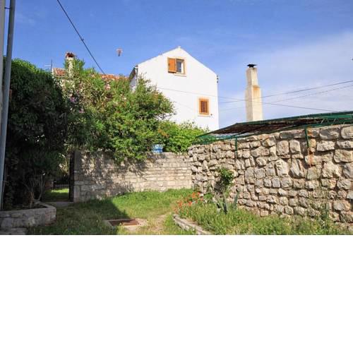 Holiday apartments Osor (Losinj) - 8004