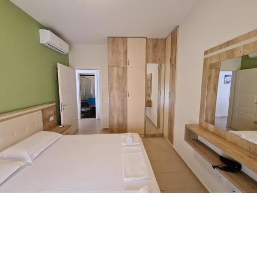 HOLIDAY APARTMENTS Vlore