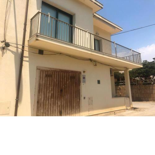 Holiday home 10 meters from the beach