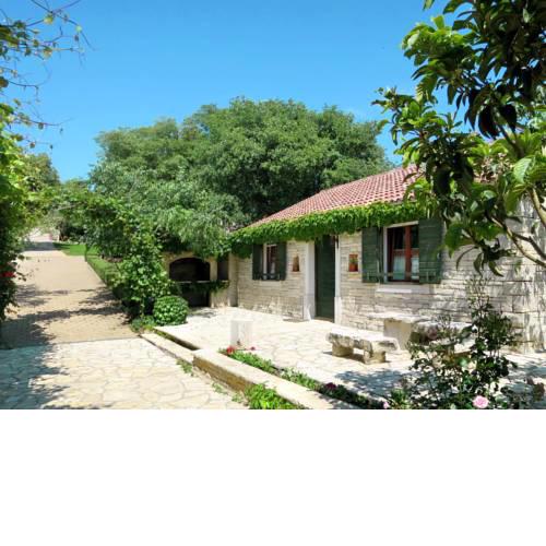 Holiday Home Ana (VOD403)