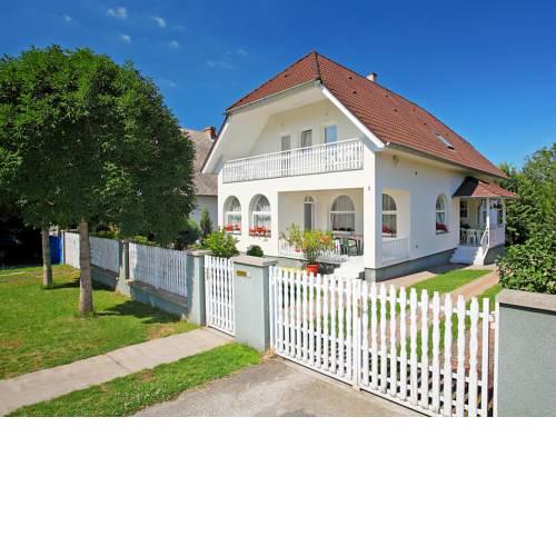Holiday Home Balaton H2054