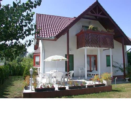 Holiday home Balatonbereny 7