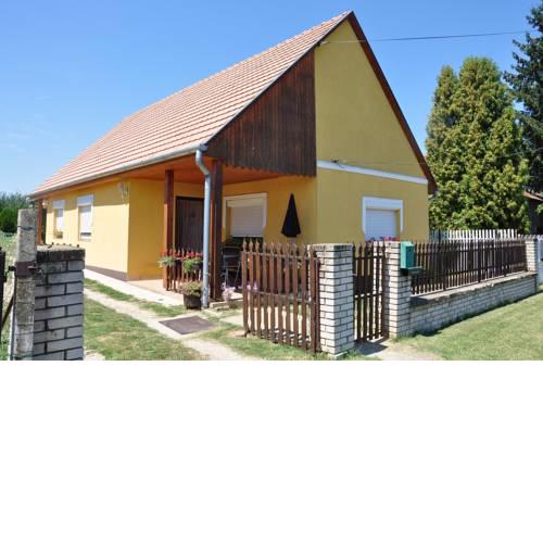 Holiday home Balatonbereny/Balaton 18104