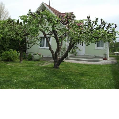 Holiday home Balatonlelle/Balaton 19117