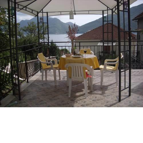 Holiday home Bokokotorski zaliv