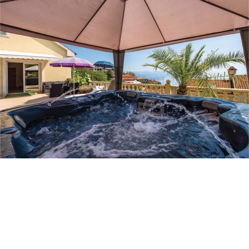 Holiday home Bregi 49