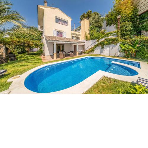 Holiday home Cami Pedracastell