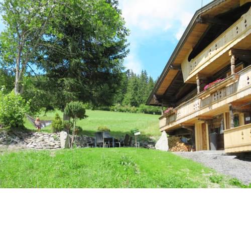 Holiday Home Ferienhaus (SUZ320)